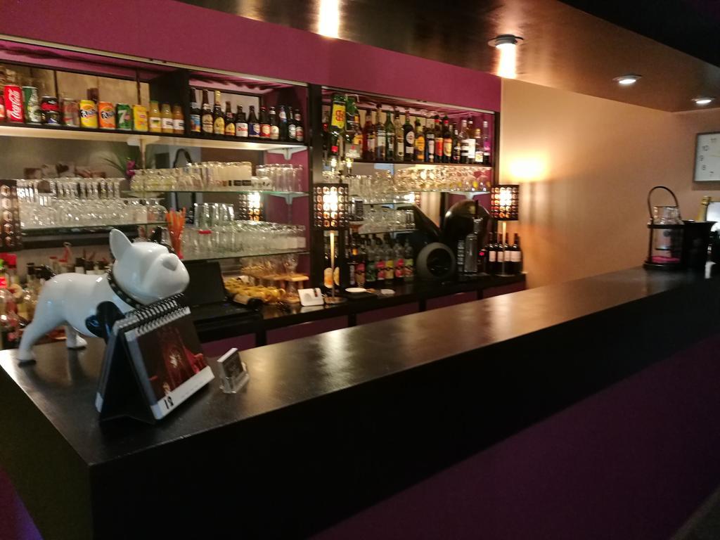 Lys Hotel Halluin Bagian luar foto