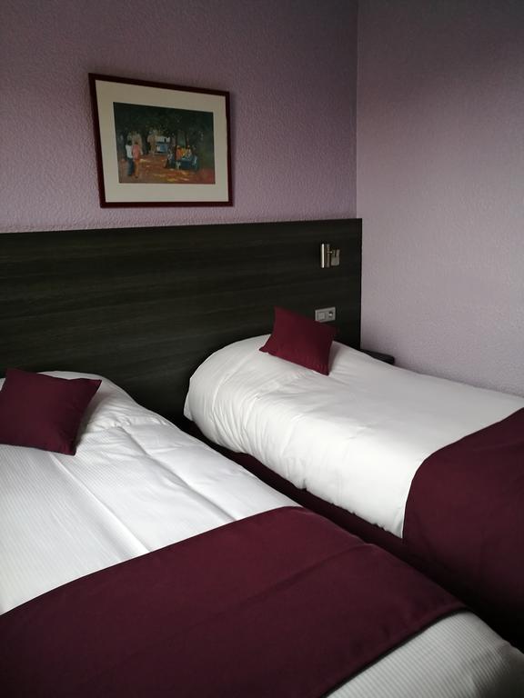 Lys Hotel Halluin Bagian luar foto