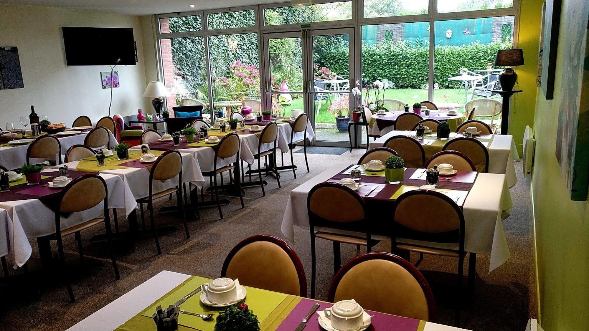 Lys Hotel Halluin Bagian luar foto