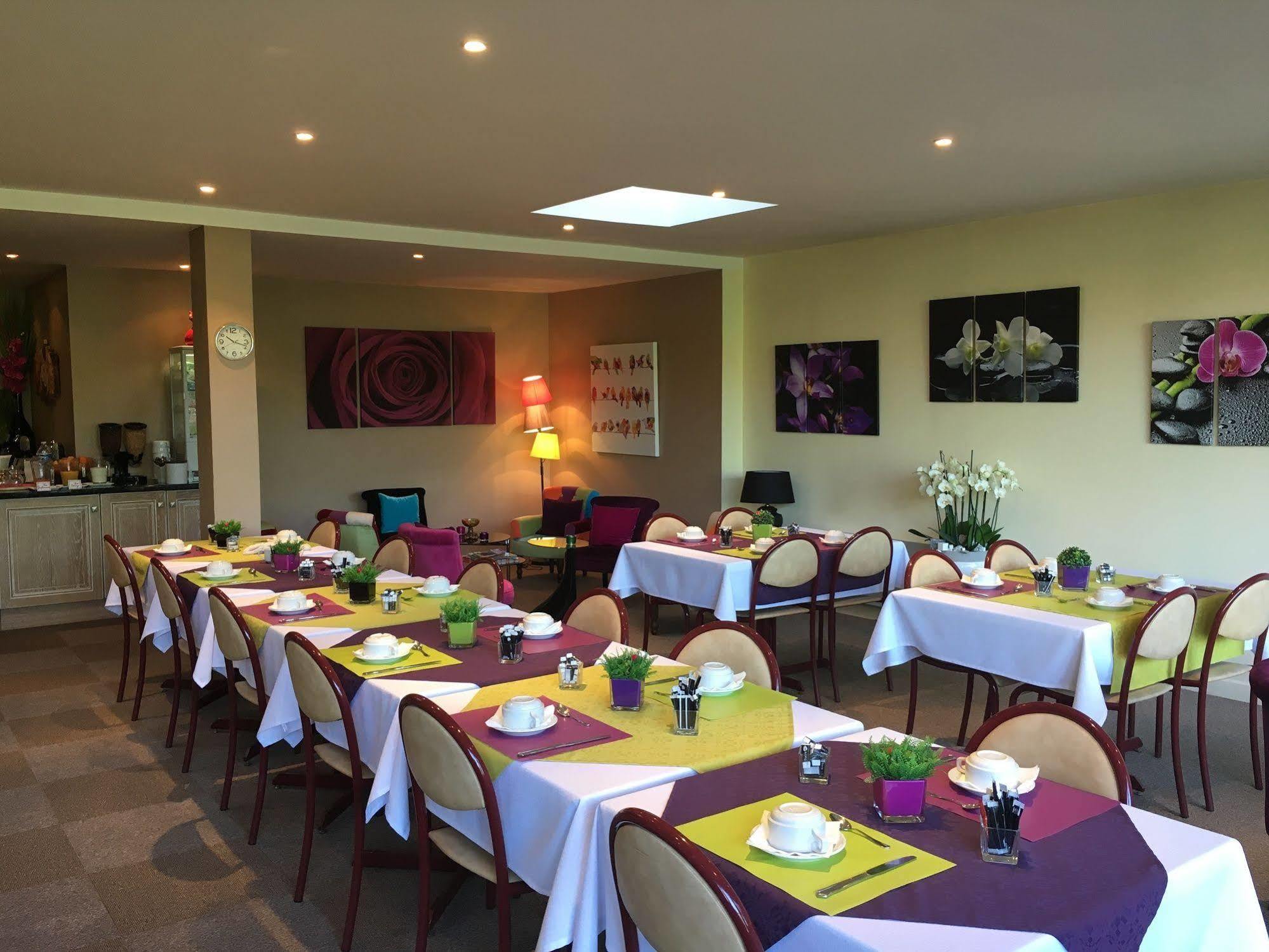 Lys Hotel Halluin Bagian luar foto